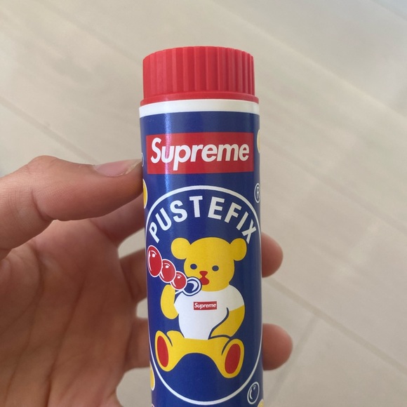 Supreme bubbles - Picture 2 of 5